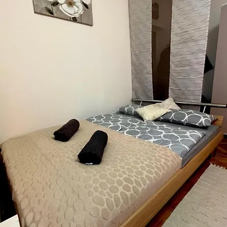 Stan Na Dan Causevac Centar Grada Apartment Zvornik